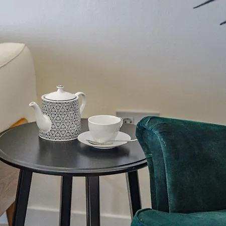 Sunrise Sea View Penthouse アパート